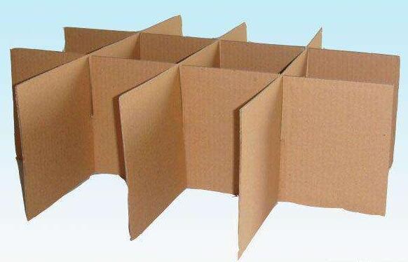  供应产品 其他产品 瓦楞纸箱  近年来,有很多使用瓦楞纸箱进行对